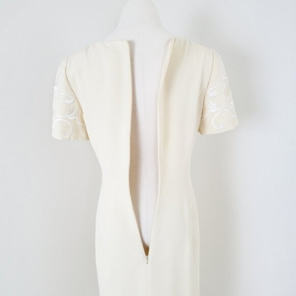 80s Pastel Yellow Mini Dress Embroidered Short Sleeve Scoop Neckline Fitted - Picture 3 of 14